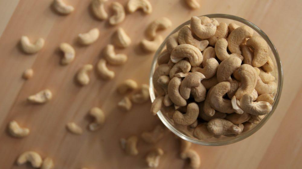 Raw Cashew Nuts (1kg)